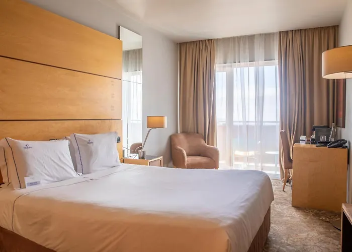 Vip Executive Azores Hotel